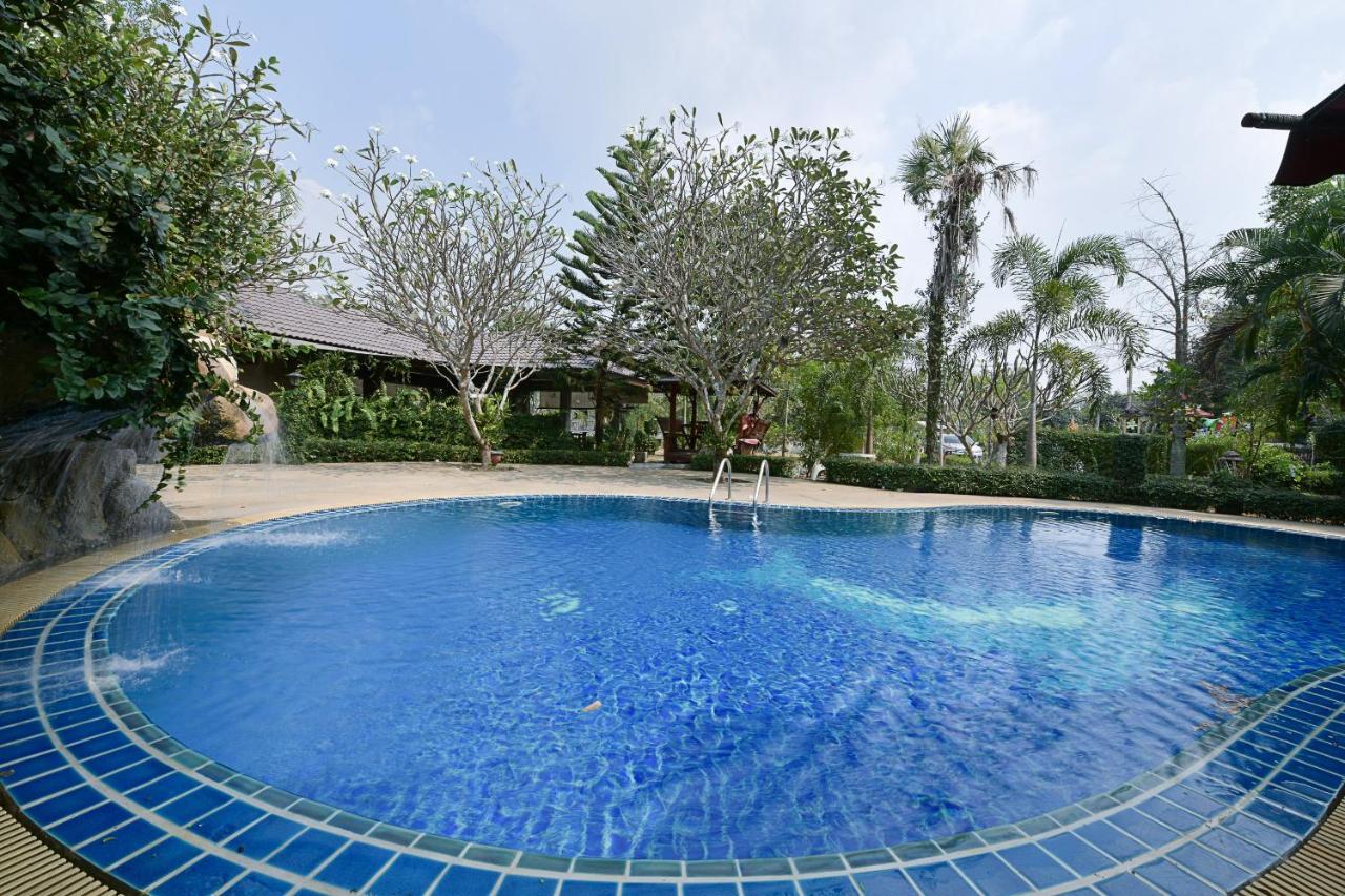 Oyo 536 Reuan Kanthima Ban Laem Chabang Exteriér fotografie
