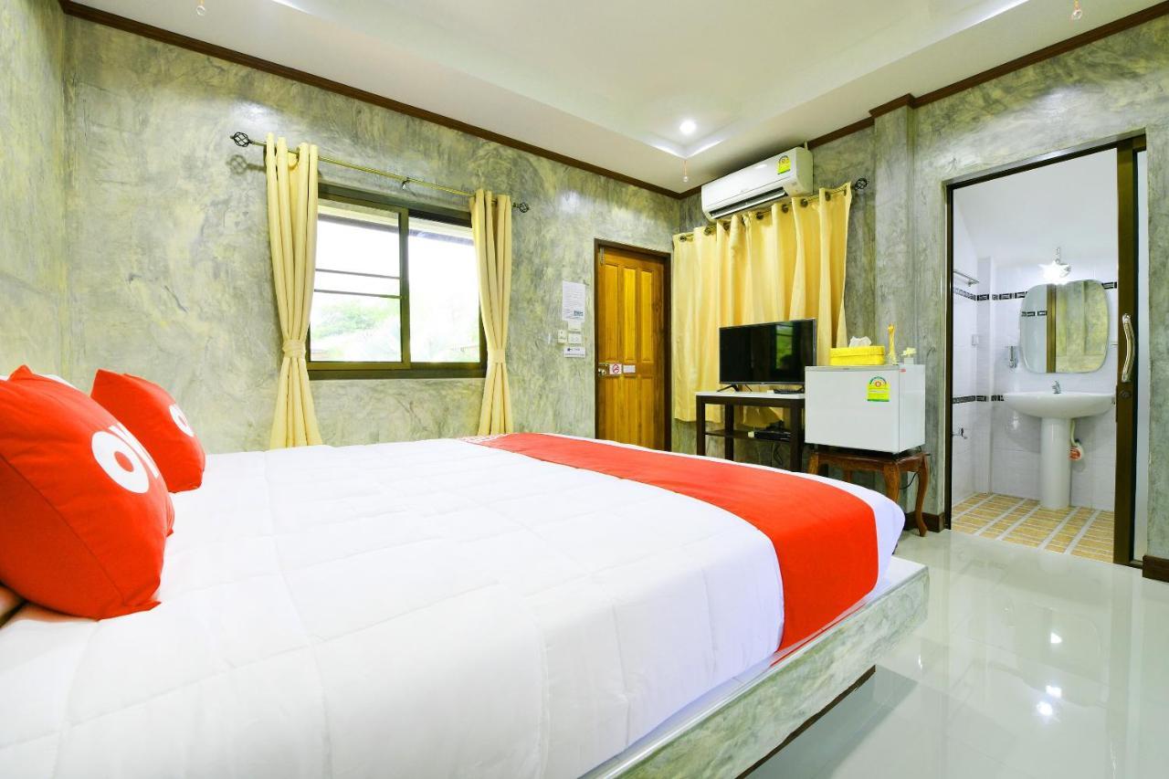 Oyo 536 Reuan Kanthima Ban Laem Chabang Exteriér fotografie